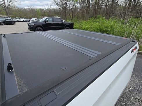 Used 2025 Chevrolet Silverado 1500 Custom image 16