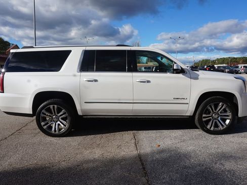 Used 2019 GMC Yukon XL Denali w/ Denali Ultimate Package image 5