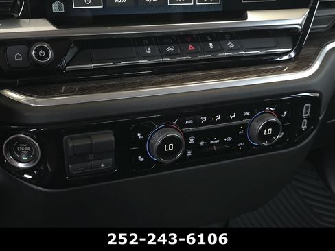 Used 2025 Chevrolet Silverado 2500 LT AWD/4WD image 15