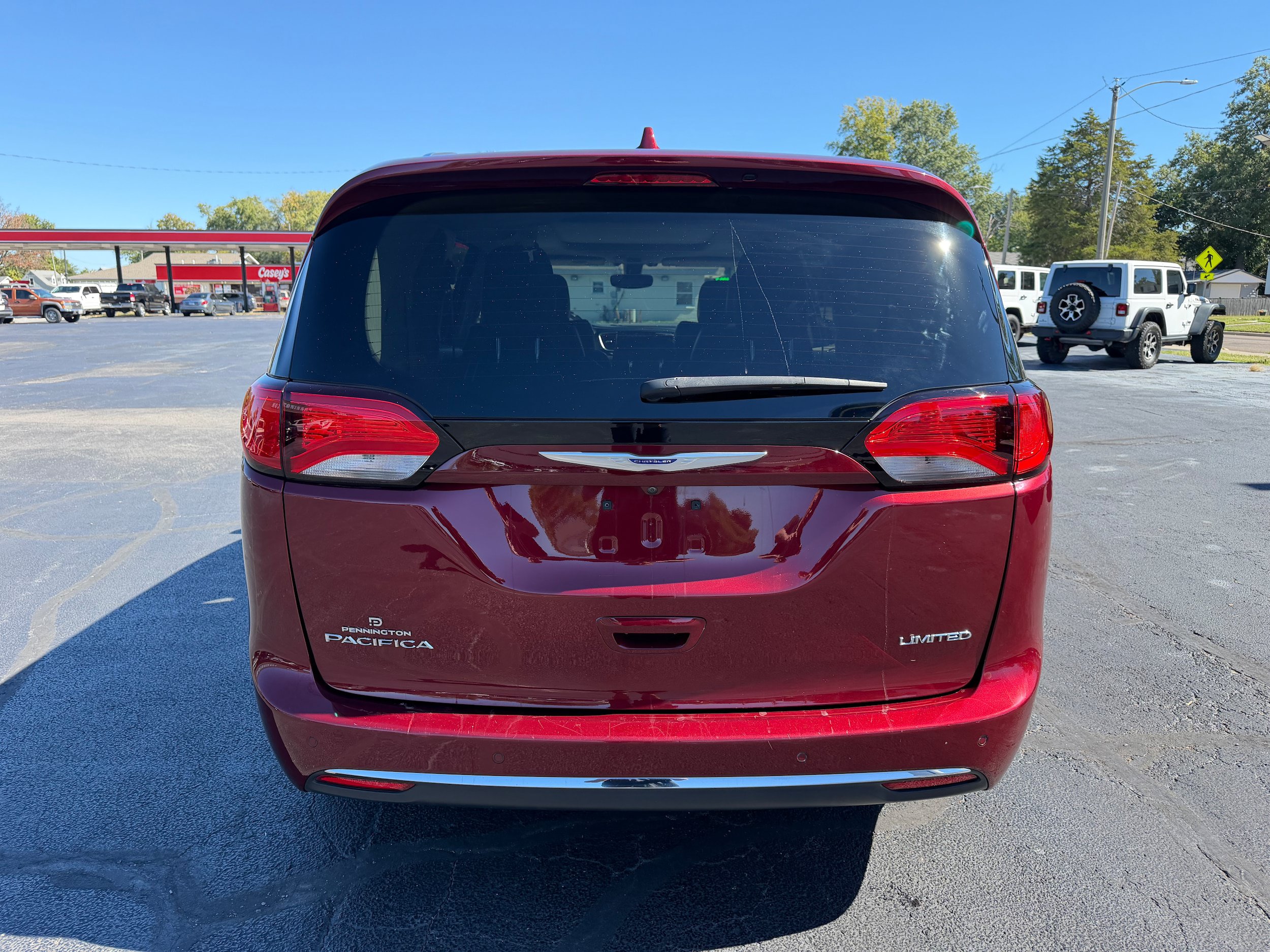 Used 2019 Chrysler Pacifica Limited FWD image 6