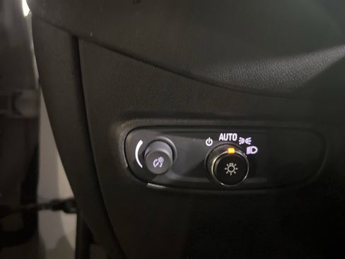 Used 2023 Chevrolet Equinox LT image 15