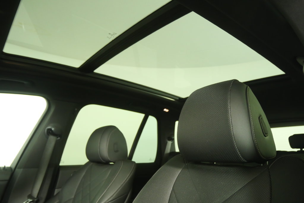 Certified 2024 BMW X5 sDrive40i w/ Premium Package RWD image 12