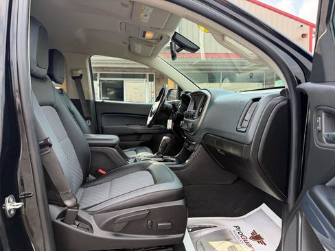 Used 2020 Chevrolet Colorado Z71 w/ Z71 Midnight Edition AWD/4WD image 22