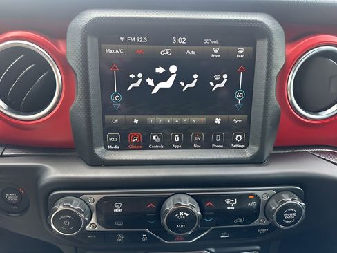 Used 2021 Jeep Wrangler Unlimited Rubicon image 16