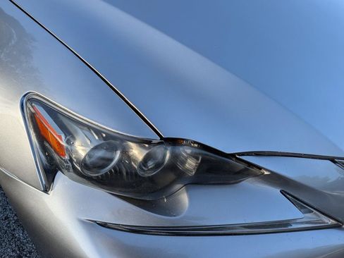 Used 2016 Lexus IS 200t w/ F Sport Package RWD image 26