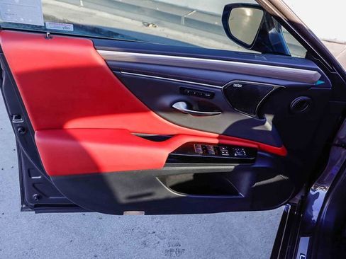 Used 2024 Lexus ES 300h F Sport w/ Accessory Package (Z2) image 25