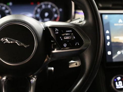 Used 2024 Jaguar F-PACE R-Dynamic S image 19