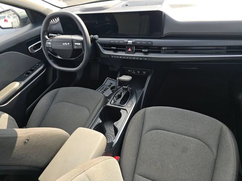 Used 2025 Kia K4 FWD image 12