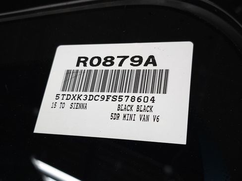 Used 2015 Toyota Sienna SE FWD image 31