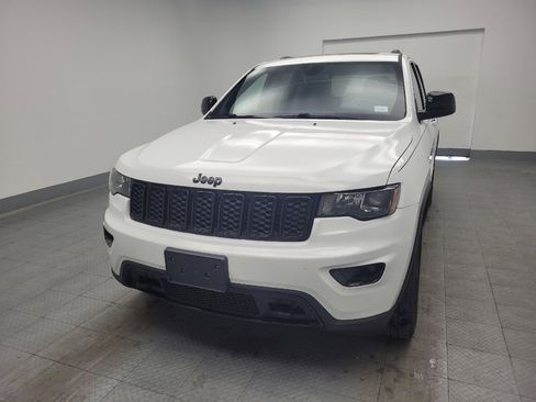 Used 2018 Jeep Grand Cherokee Laredo image 15