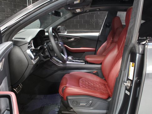 Used 2024 Audi SQ8 Prestige AWD/4WD image 42