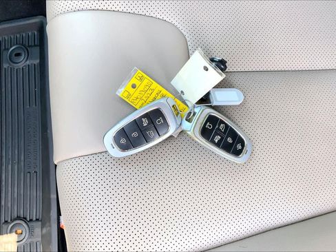 Used 2023 Hyundai Santa Fe SEL Premium AWD/4WD image 15