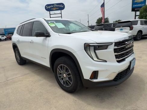 Certified 2025 GMC Acadia Elevation FWD image 2