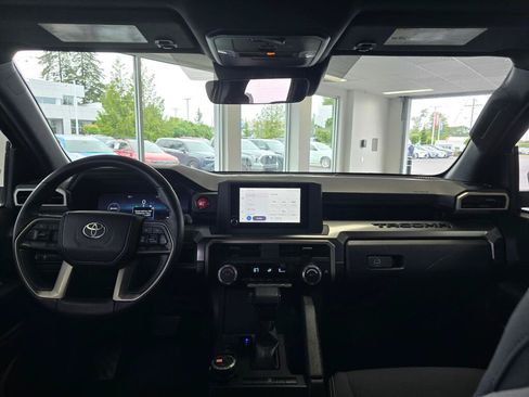 Used 2024 Toyota Tacoma TRD Off-Road AWD/4WD image 23
