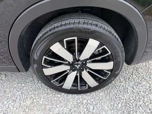Used 2025 Mitsubishi Outlander SE FWD image 16