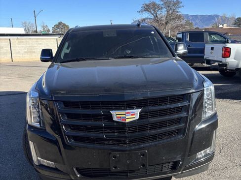 Used 2019 Cadillac Escalade Luxury w/ Escalade Sport Edition image 3