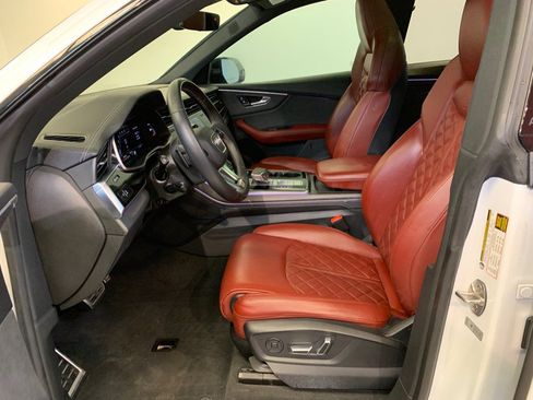 Used 2024 Audi SQ8 Premium Plus w/ S Sport Package AWD/4WD image 2