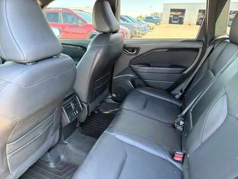 Certified 2025 Subaru Forester Limited AWD/4WD image 22