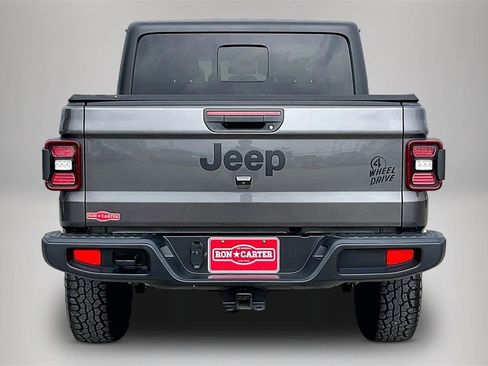 Used 2024 Jeep Gladiator Sport image 6