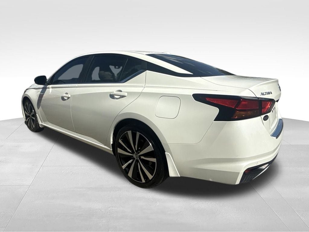 Used 2021 Nissan Altima 2.5 SR w/ SR Premium Package FWD image 6