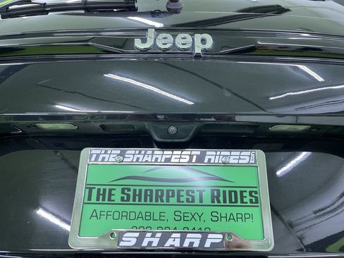 Used 2024 Jeep Grand Cherokee Limited image 13