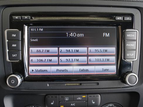 Used 2013 Volkswagen Jetta SE FWD image 18