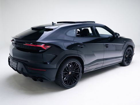 Used 2025 Lamborghini Urus SE image 5