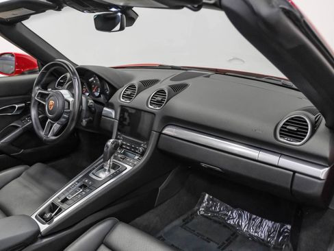 Used 2020 Porsche 718 Boxster image 13