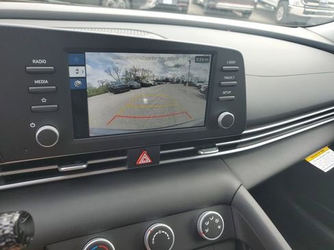 New 2026 Hyundai Elantra SE FWD image 23