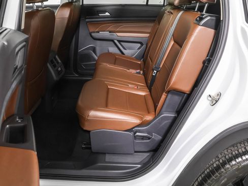 Used 2023 Volkswagen Atlas SE image 33