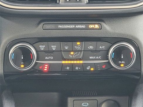 Certified 2022 Ford Escape SE w/ Convenience Package image 29