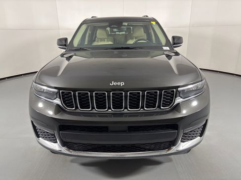 Used 2022 Jeep Grand Cherokee L Limited image 3