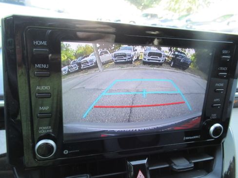 Used 2022 Toyota Corolla LE FWD image 27