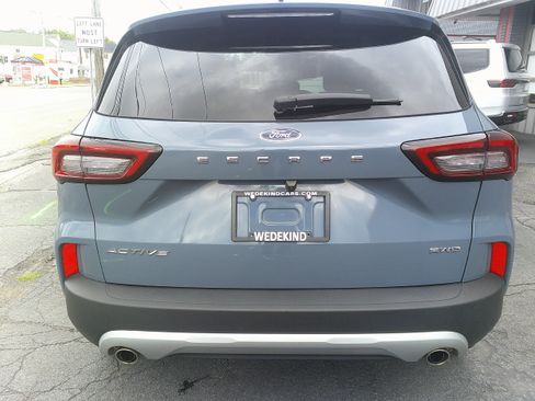 Used 2025 Ford Escape Active AWD/4WD image 8