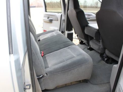 Used 2003 Ford F250 XLT image 23