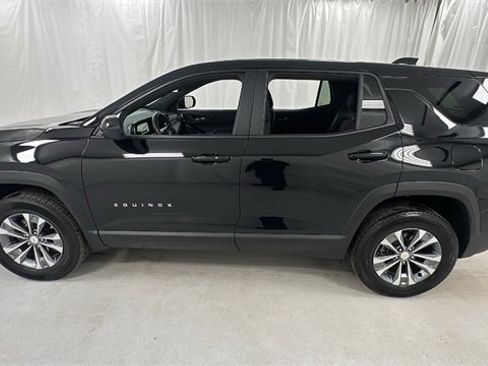 Used 2025 Chevrolet Equinox LT image 6