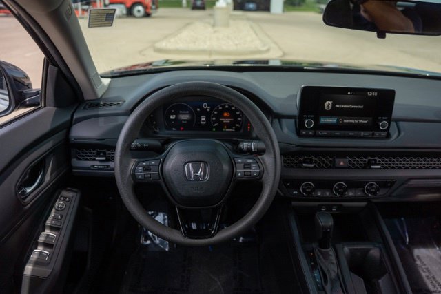 Used 2024 Honda Accord EX image 13