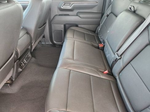 Used 2025 GMC Sierra 1500 SLT AWD/4WD image 30