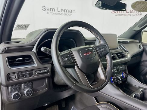 Used 2023 GMC Yukon AT4 w/ AT4 Premium Package AWD/4WD image 12