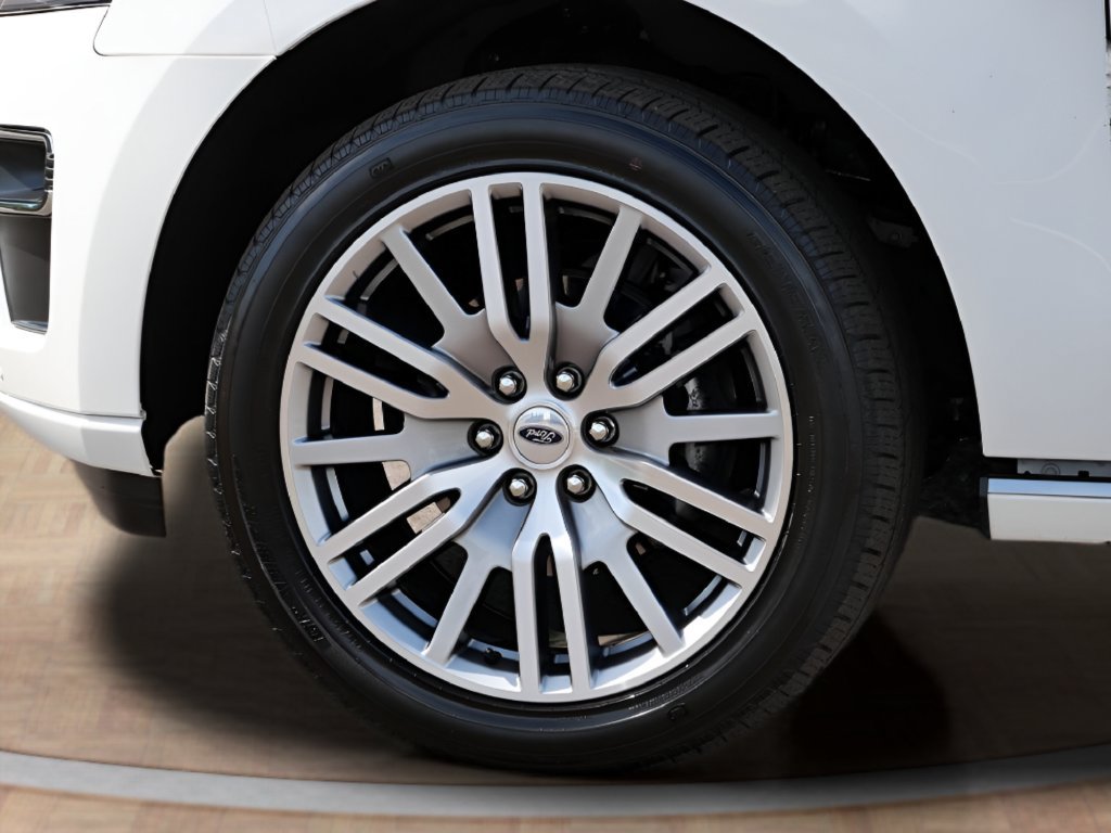 Used 2022 Ford Expedition Max Platinum AWD/4WD image 9
