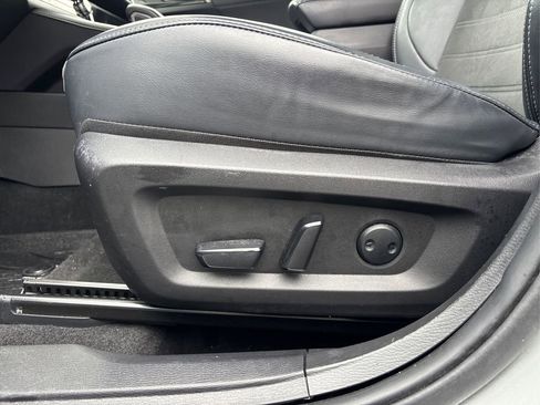 Used 2024 Mitsubishi Outlander SE image 39