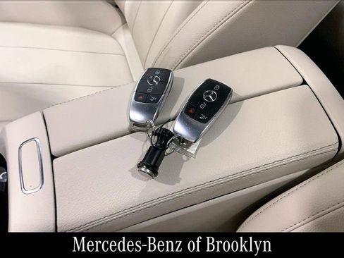Certified 2022 Mercedes-Benz GLB 250 4MATIC image 14