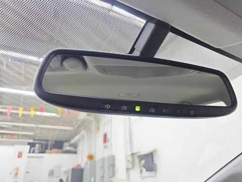 Used 2015 Toyota Prius V Five image 21