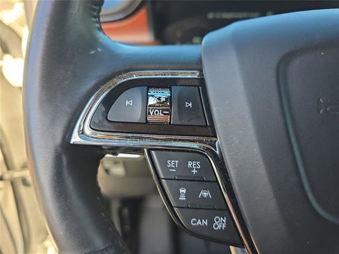 Used 2022 Lincoln Nautilus Reserve w/ Equipment Group 201A image 26