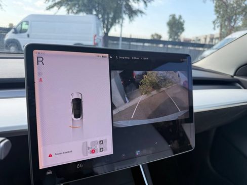 Used 2020 Tesla Model 3 Standard Range Plus RWD image 12