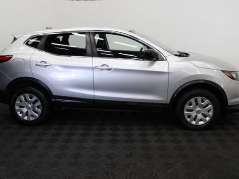 Used 2018 Nissan Rogue Sport S FWD image 5