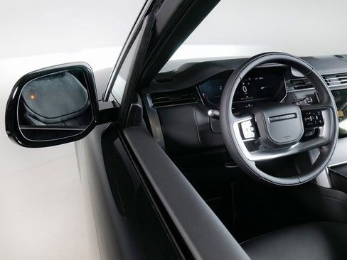 New 2025 Land Rover Range Rover SE AWD/4WD image 23