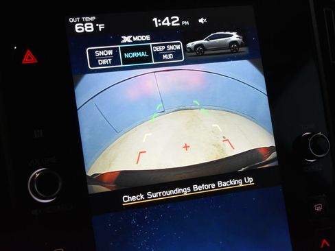 Used 2025 Subaru Crosstrek 2.0i Premium image 11