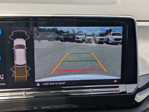 Used 2025 Volkswagen Atlas Cross Sport SE FWD image 30