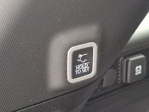 Used 2023 Jeep Grand Cherokee Altitude image 29